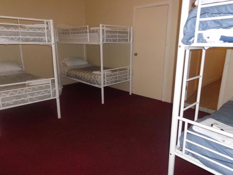 Adelaide Backpackers And Travellers Inn - Great Ocean Road Tourism 2