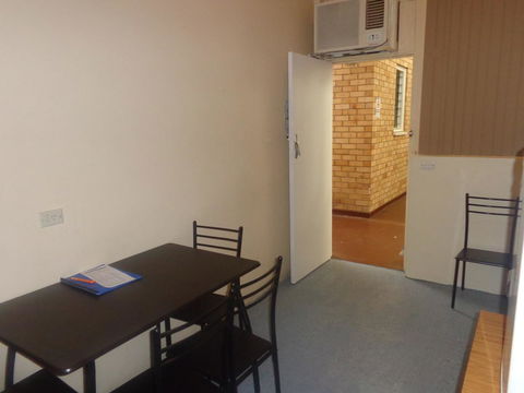 Adelaide Backpackers And Travellers Inn - Great Ocean Road Tourism 6