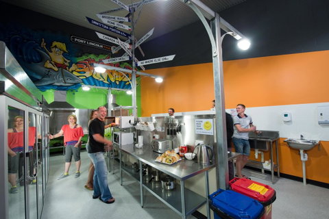 Port Lincoln Studio Apartments - Great Ocean Road Tourism 26