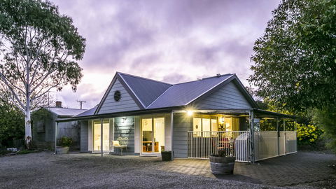 One Tree Bed And Breakfast - Great Ocean Road Tourism 0
