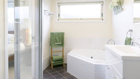 One Tree Bed And Breakfast - Great Ocean Road Tourism 9