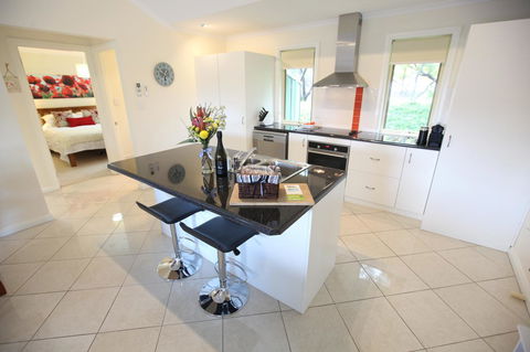 One Tree Bed And Breakfast - Great Ocean Road Tourism 8