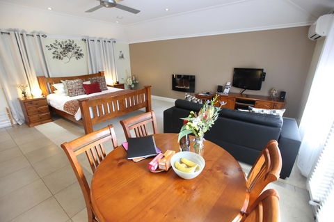 One Tree Bed And Breakfast - Great Ocean Road Tourism 16