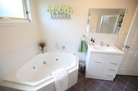 One Tree Bed And Breakfast - Great Ocean Road Tourism 10