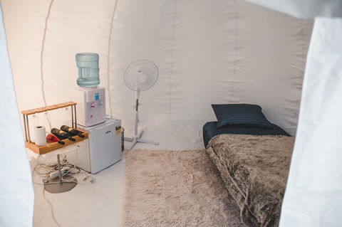 Coonawarra Bubble Tents - Great Ocean Road Tourism 17