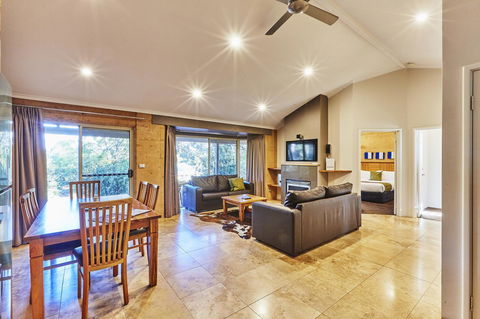 Eight Willows Retreat - Great Ocean Road Tourism 12