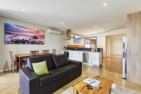 Eight Willows Retreat - Great Ocean Road Tourism 8