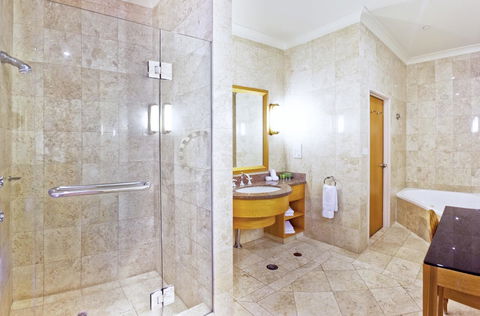 Duxton Hotel Perth - Great Ocean Road Tourism 3