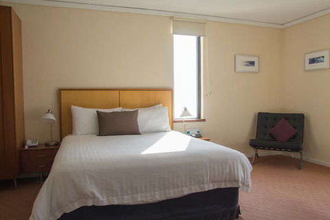Ocean Beach Hotel - Great Ocean Road Tourism 1