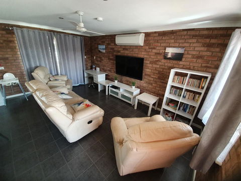 Ocean Beach Chalet 18 - Great Ocean Road Tourism 4