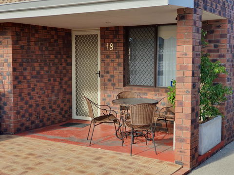 Ocean Beach Chalet 18 - Great Ocean Road Tourism 15