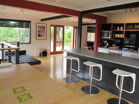 Pendeli Beach House - Great Ocean Road Tourism 3