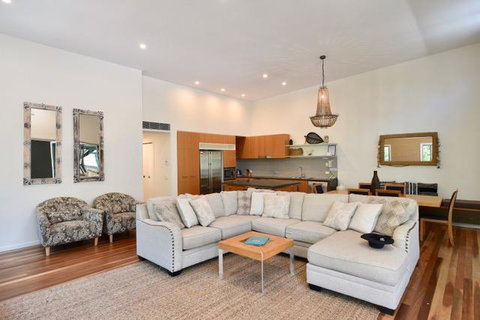 East On Byron - Great Ocean Road Tourism 13