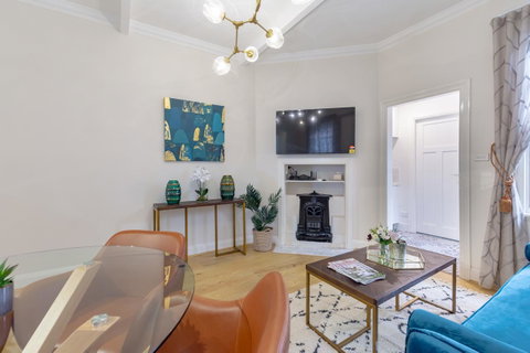 Heritage Townhouse Near Harbour Bridge - Great Ocean Road Tourism 17