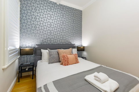 Heritage Townhouse Near Harbour Bridge - Great Ocean Road Tourism 27