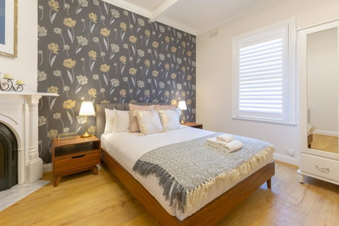 Heritage Townhouse Near Harbour Bridge - Great Ocean Road Tourism 36
