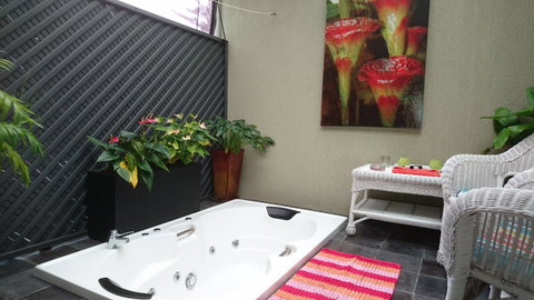 Nelson Bay Bed & Breakfast - Great Ocean Road Tourism 9