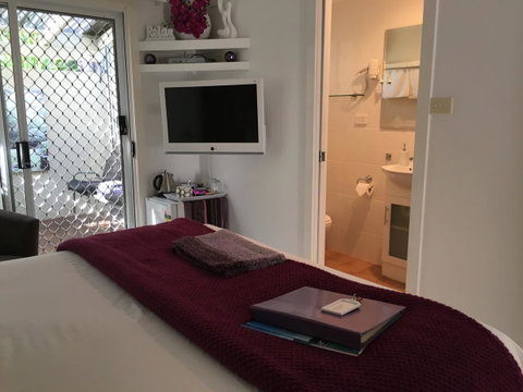 Nelson Bay Bed & Breakfast - Great Ocean Road Tourism 21