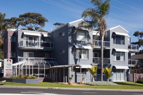 Mollymook Cove Apartments - Great Ocean Road Tourism 0