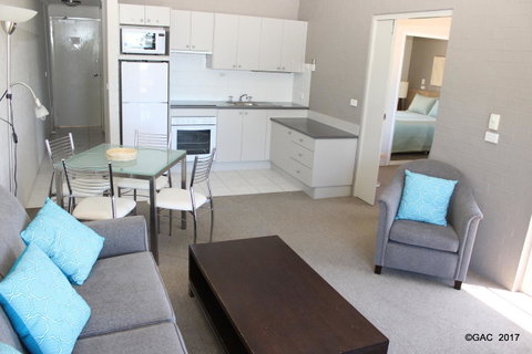 Mollymook Cove Apartments - Great Ocean Road Tourism 22