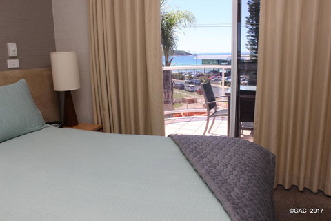 Mollymook Cove Apartments - Great Ocean Road Tourism 6