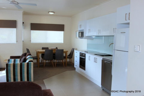 Mollymook Cove Apartments - Great Ocean Road Tourism 15