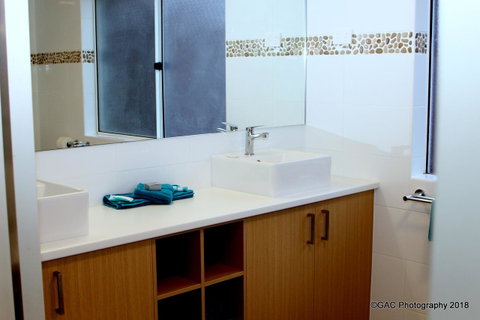 Mollymook Cove Apartments - Great Ocean Road Tourism 28