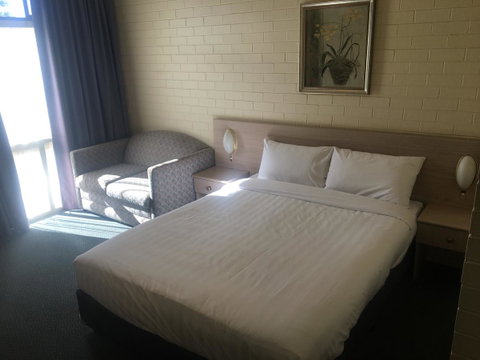 Junee Motor Inn - Great Ocean Road Tourism 14