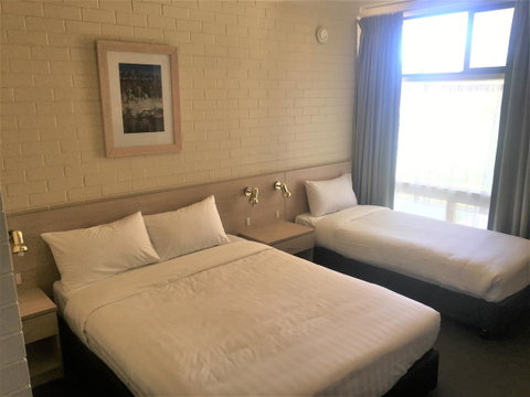 Junee Motor Inn - Great Ocean Road Tourism 15