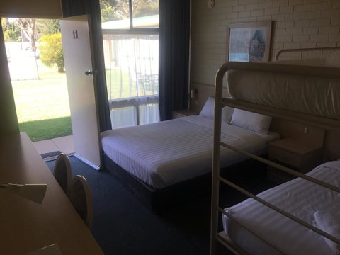 Junee Motor Inn - Great Ocean Road Tourism 16