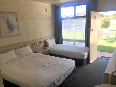 Junee Motor Inn - Great Ocean Road Tourism 19
