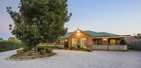 Colonial Court Villas - Great Ocean Road Tourism 4