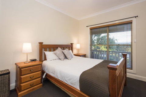 Colonial Court Villas - Great Ocean Road Tourism 12