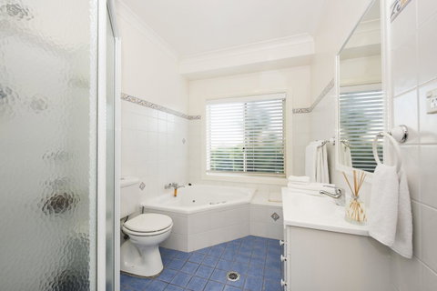 Colonial Court Villas - Great Ocean Road Tourism 10