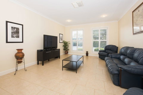 Colonial Court Villas - Great Ocean Road Tourism 8