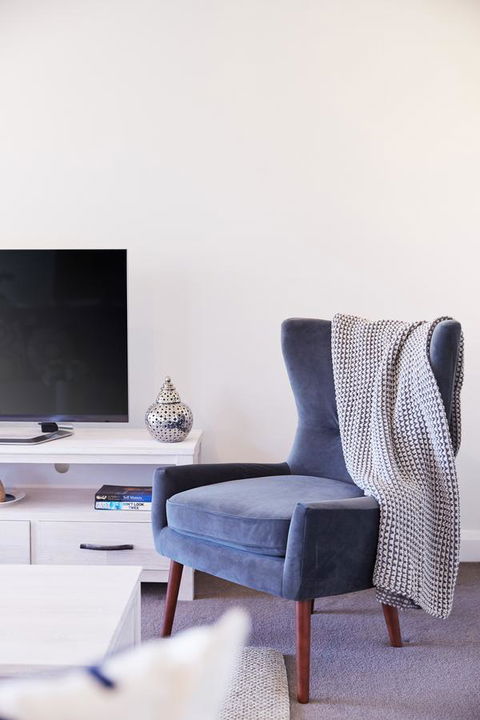 Bright And Spacious Family Home With Leafy Deck - Great Ocean Road Tourism 16