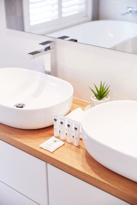 Bright And Spacious Family Home With Leafy Deck - Great Ocean Road Tourism 10