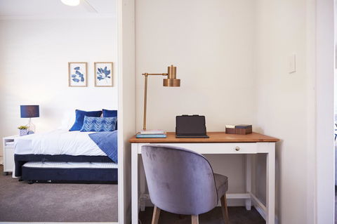 Bright And Spacious Family Home With Leafy Deck - Great Ocean Road Tourism 27