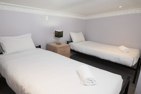 Banjo Paterson Inn - Great Ocean Road Tourism 26