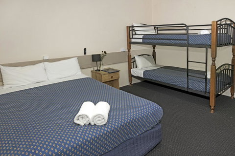 Banjo Paterson Inn - Great Ocean Road Tourism 11