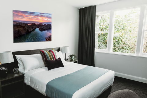Coniston Hotel Wollongong - Great Ocean Road Tourism 1