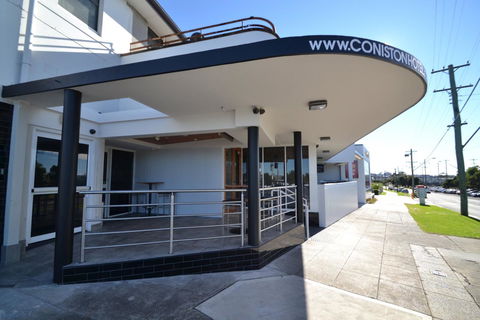 Coniston Hotel Wollongong - Great Ocean Road Tourism 6