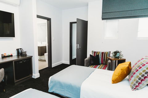 Coniston Hotel Wollongong - Great Ocean Road Tourism 5