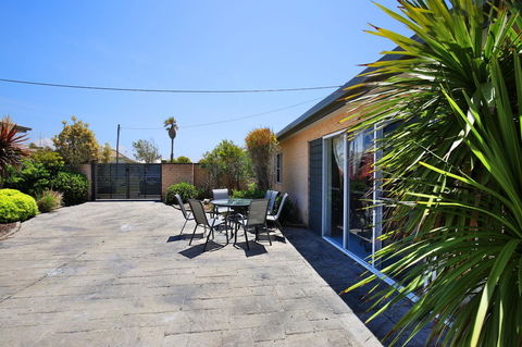 Neptune I Absolute Beachfront I Stunning Views - Great Ocean Road Tourism 28