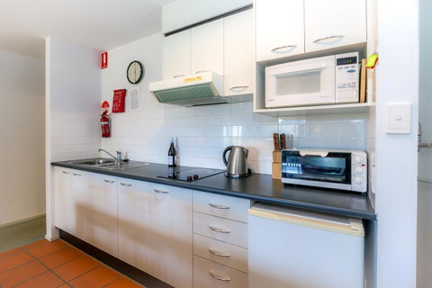 Condo 105 @ Horizons Golf Resort - Salamander Bay NSW - Great Ocean Road Tourism 13