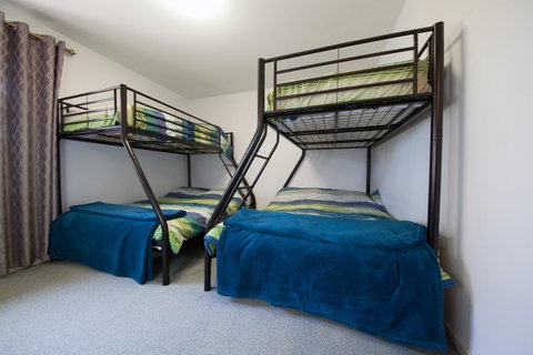 Condo 105 @ Horizons Golf Resort - Salamander Bay NSW - Great Ocean Road Tourism 10