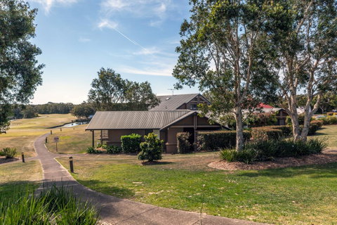 Condo 105 @ Horizons Golf Resort - Salamander Bay NSW - Great Ocean Road Tourism 12