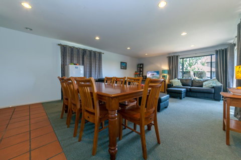 Condo 105 @ Horizons Golf Resort - Salamander Bay NSW - Great Ocean Road Tourism 18