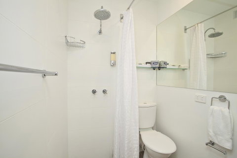 Manly Paradise Motel & Apartments - Great Ocean Road Tourism 11