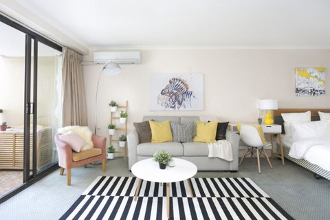 Paxsafe Sydney Hyde Park Central Apartments - Great Ocean Road Tourism 3